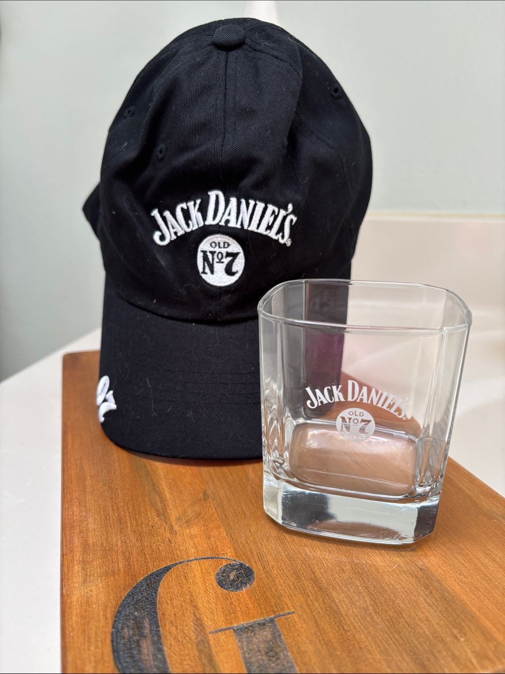 Jack Daniel's Whiskey Black Baseball Cap and rocks glass - Picture 7 of 7